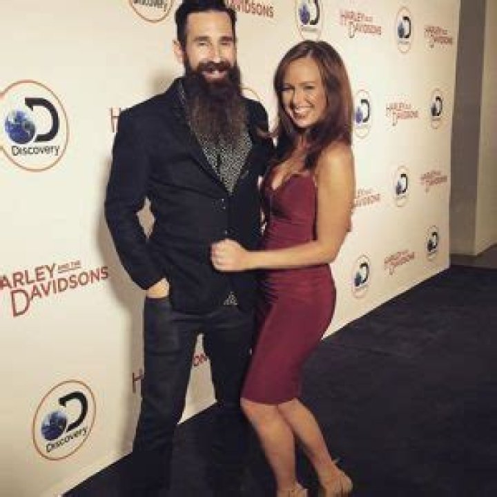 ‘Fast N’ Loud’ Aaron Kaufman yet to be married; Is wife on cards? What about dating history and girlfriend? All  the details along with his staggering net worth.