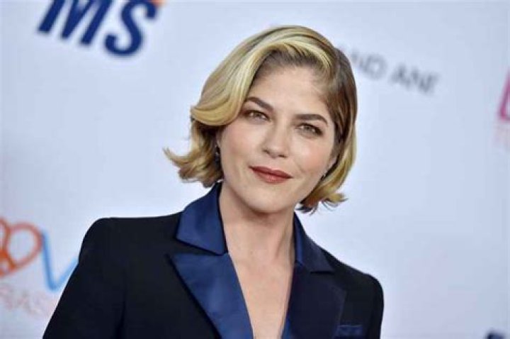 Selma Blair Reveals How She Got Sober After She Started Drinking at 7