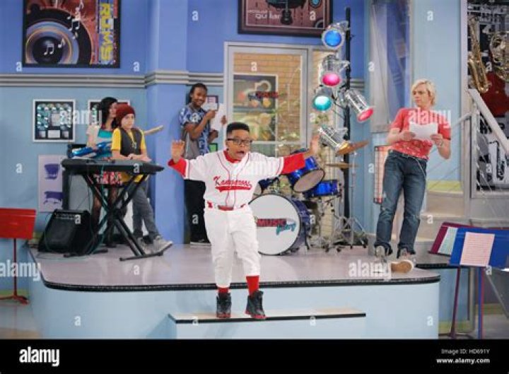 What episode of Austin & Ally is Isaak Presley?